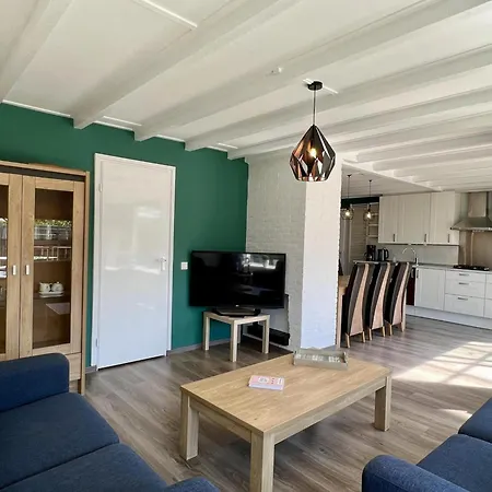 Stone With Fenced Garden * Sint Maartensvlotbrug