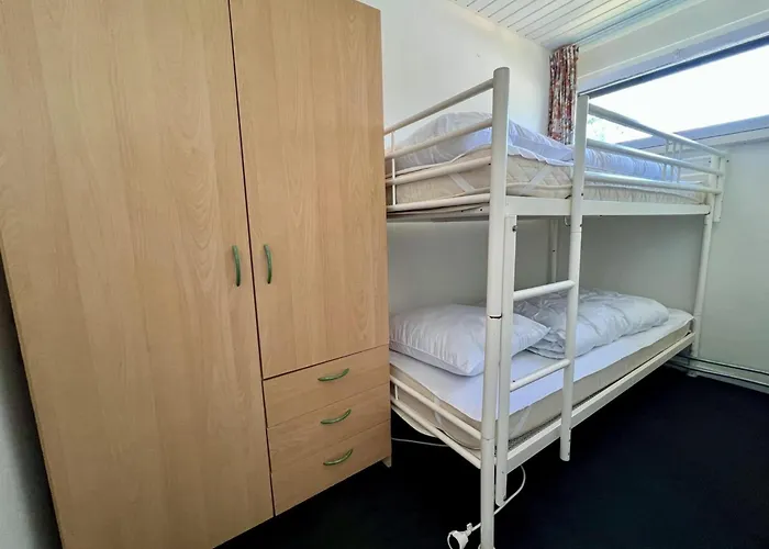 Stone With Fenced Garden Dom wakacyjny Sint Maartensvlotbrug