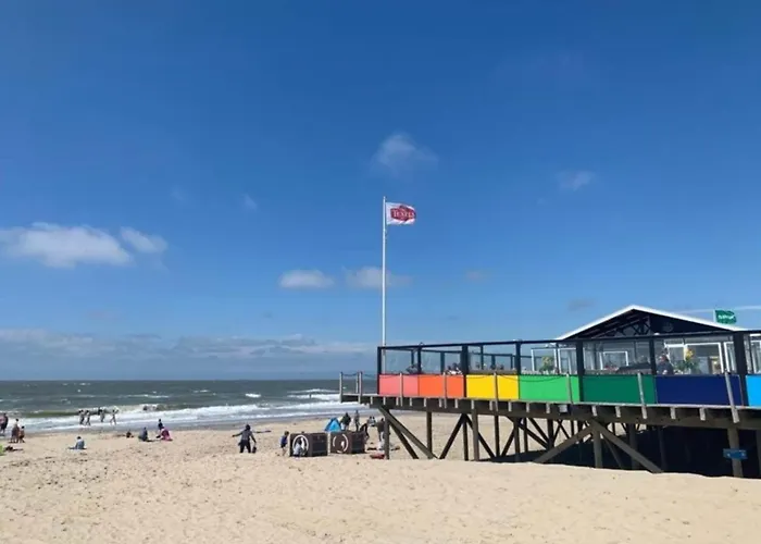 Dom wakacyjny Stone With Fenced Garden Sint Maartensvlotbrug